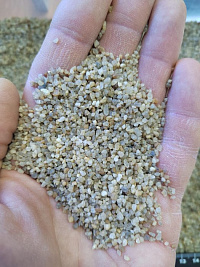 Кварцевый песок сухой фракцинированный фр. 1,6-4 мм.  купить в Истре фото Камень Клуб