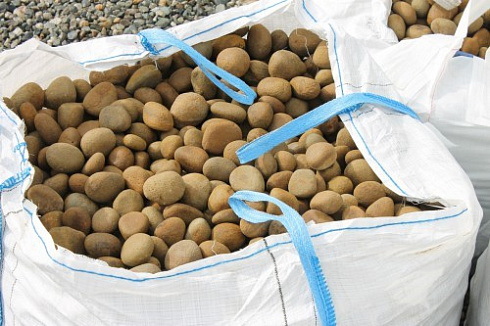 Kamenclub.ru: Песчаник ядра, фр. 100-300 мм  купить в Истре песчаник бежевый серый рыжий речная галька 5 000 руб/т   фото КАМЕНЬ КЛУБ