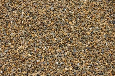 Kamenclub.ru: Галька окат (серо-желтая) фр.10-20 мм. купить  в Истре галька серо-желтая, рыжая, серый речная окатанная округлая галька 5000 руб/т   фото КАМЕНЬ КЛУБ