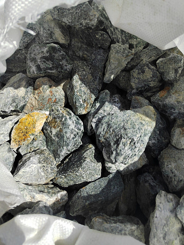 фото Галтованный жадеит (фр. 70-100 мм)  купить в Истре в интернет-портале КАМЕНЬ КЛУБ