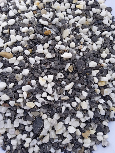 Kamenclub.ru: Мраморная крошка (щебень крошка микс : белый-черный-розовый) фр. 3-5 мм.  купить в Истре мрамор белый, черный, розовый, разноцветный мраморная каменная крошка декорвтивная 12000 руб/т   фото КАМЕНЬ КЛУБ