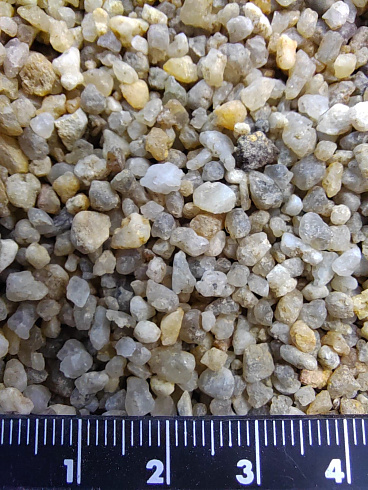 Кварцевый песок для площадок фр. 2-5 мм.  купить в Истре фото Камень Клуб