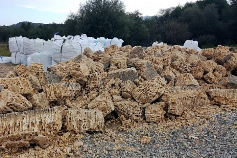 Kamenclub.ru: Крымский природный меотис фр. 100-500 мм.  купить в Истре меотис бежевый рыжий молочный желтый ракушечник 4 500 руб/т   фото КАМЕНЬ КЛУБ