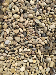 Kamenclub.ru: Галька речная окат рыжая фр. 20-40 мм. купить  в Истре галька речная окатанная рыжая желтая серая округлая речная галька 5000 руб/т   фото КАМЕНЬ КЛУБ