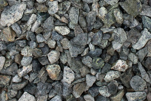 Kamenclub.ru: Щебень крошка зеленый (змеевик) фр. 10-20 мм.  купить в Истре змеевик зеленый, салатовый декоративная ландшафтная каменная крошка щебня 7 200 руб/т   фото КАМЕНЬ КЛУБ