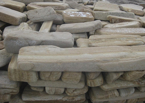 Kamenclub.ru: Песчаник пластушка галтованный желтый с рисунком (3 см)  купить в Истре плитняк - пластушка желтый песчаник 21000 руб/м3   фото КАМЕНЬ КЛУБ