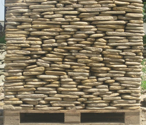 Kamenclub.ru: Песчаник пластушка галтованный желтый с рисунком (3 см)  купить в Истре плитняк - пластушка желтый песчаник 21000 руб/м3   фото КАМЕНЬ КЛУБ