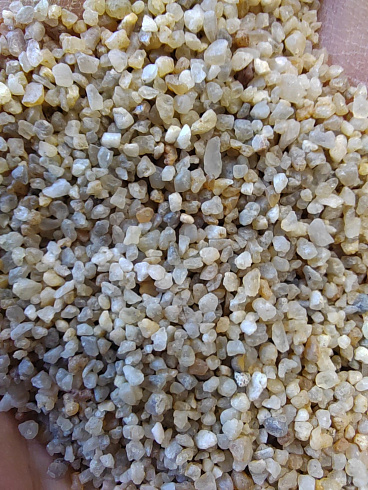 Кварцевый песок сухой фракцинированный фр. 1,6-4 мм.  купить в Истре фото Камень Клуб