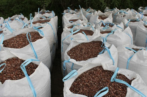 Kamenclub.ru: Мраморная крошка (щебень крошка розовый) фр. 10-20 мм.  купить в Истре мрамор розовый, красный каменная декоративная крошка ландшафтная 11000 руб/т   фото КАМЕНЬ КЛУБ