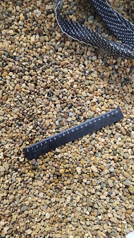 Kamenclub.ru: Галька окат (серо-желтая) фр.5-10 мм. купить  в Истре галька речная рыжий, желтый, рыжий, серо-желтый речная окатанная галька декоративная 5000 руб/т   фото КАМЕНЬ КЛУБ