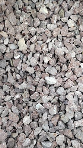Kamenclub.ru: Мраморная крошка (щебень галтованный розовый) фр.20-40 мм.  купить в Истре мрамор розовый, красный оголтованный округлый щебень  15000 руб/т   фото КАМЕНЬ КЛУБ