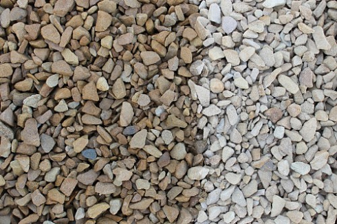 Kamenclub.ru: Щебень крошка желтый (песчаник) фр. 10-20 мм.  купить в Истре песчаник бежевый, серый, рыжий декоративный ландшафтный щебень колотый 9500 руб/т   фото КАМЕНЬ КЛУБ