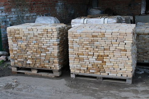 Kamenclub.ru: Песчаник брусчатка (Готика) art PSG-L-01  купить в Истре    2300 руб/кв.м   фото КАМЕНЬ КЛУБ