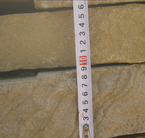 Kamenclub.ru: Песчаник пластушка желтый с рисунком (7-15 см)  купить в Истре плитняк - пластушка - бут желтый песчаник 10200 руб/м3   фото КАМЕНЬ КЛУБ