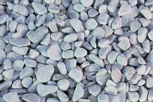 Kamenclub.ru: Мраморная крошка (щебень галтованный белый), фр.20-40 мм.  купить в Истре мрамор белый бежевый молочный мраморный щебень декоративный 17000 руб/т   фото КАМЕНЬ КЛУБ