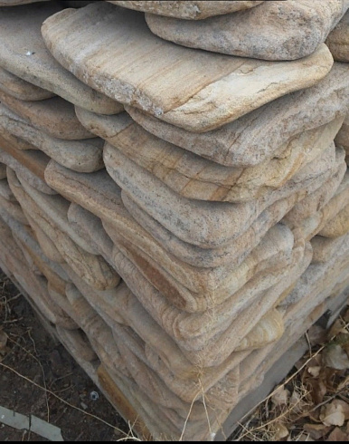 Kamenclub.ru: Песчаник пластушка галтованный желтый с рисунком (3 см)  купить в Истре плитняк - пластушка желтый песчаник 21000 руб/м3   фото КАМЕНЬ КЛУБ