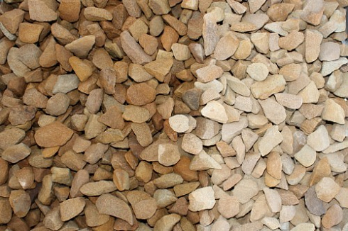 Kamenclub.ru: Щебень крошка желтый (песчаник) фр. 20-40 мм.  купить в Истре песчаник бежевый рыжий каменная крошка песчаника 9500 руб/т   фото КАМЕНЬ КЛУБ