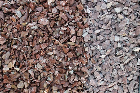 Kamenclub.ru: Мраморная крошка (щебень крошка розовый) фр. 10-20 мм.  купить в Истре мрамор розовый, красный каменная декоративная крошка ландшафтная 11000 руб/т   фото КАМЕНЬ КЛУБ