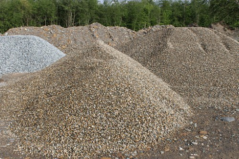 Kamenclub.ru: Галька окат (серо-желтая) фр.10-20 мм. купить  в Истре галька серо-желтая, рыжая, серый речная окатанная округлая галька 5000 руб/т   фото КАМЕНЬ КЛУБ