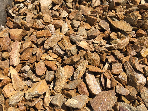 Kamenclub.ru: Щебень крошка желтый (ЗЛАТОЛИТ) фр. 5-10 мм.  купить в Истре мрамор золотистый, бежевый, желтый каменная ландшафтная декоративная крошка здатолита 8500 руб/т   фото КАМЕНЬ КЛУБ