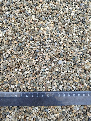 Kamenclub.ru: Галька речная окат (серая) фр.3-5 мм купить  в Истре галька речная серая бежевый темно-серый окатанный речной камень округлый 9500 руб/т   фото КАМЕНЬ КЛУБ