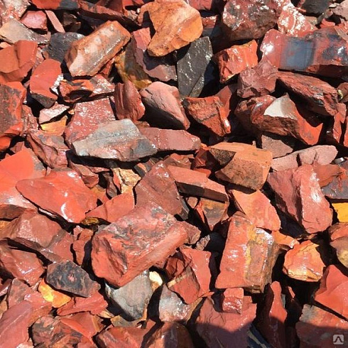 Kamenclub.ru: Щебень крошка красный (ЯШМА) фр. 5-10 мм.  купить в Истре крошка каменная яшмы красный, бордовый, темно-красный декоративная крошка ландшафтная каменная яшмоидная 8500 руб/т   фото КАМЕНЬ КЛУБ