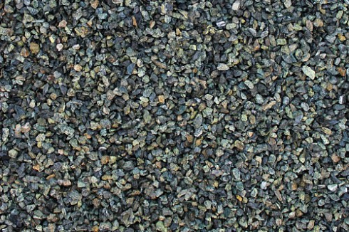 Kamenclub.ru: Щебень крошка зеленый (змеевик) фр. 10-20 мм.  купить в Истре змеевик зеленый, салатовый декоративная ландшафтная каменная крошка щебня 7 200 руб/т   фото КАМЕНЬ КЛУБ