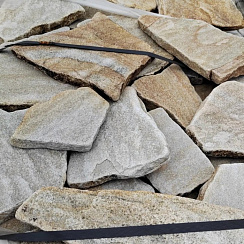 Kamenclub.ru: Песчаник пластушка галтованный желтый с рисунком (3 см)  купить в Истре плитняк - пластушка желтый песчаник 21000 руб/м3   фото КАМЕНЬ КЛУБ